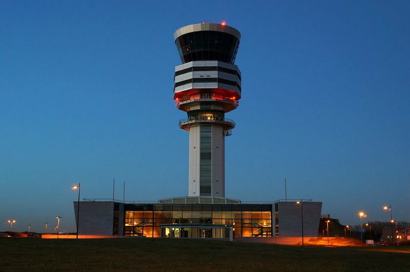 air traffic control tower